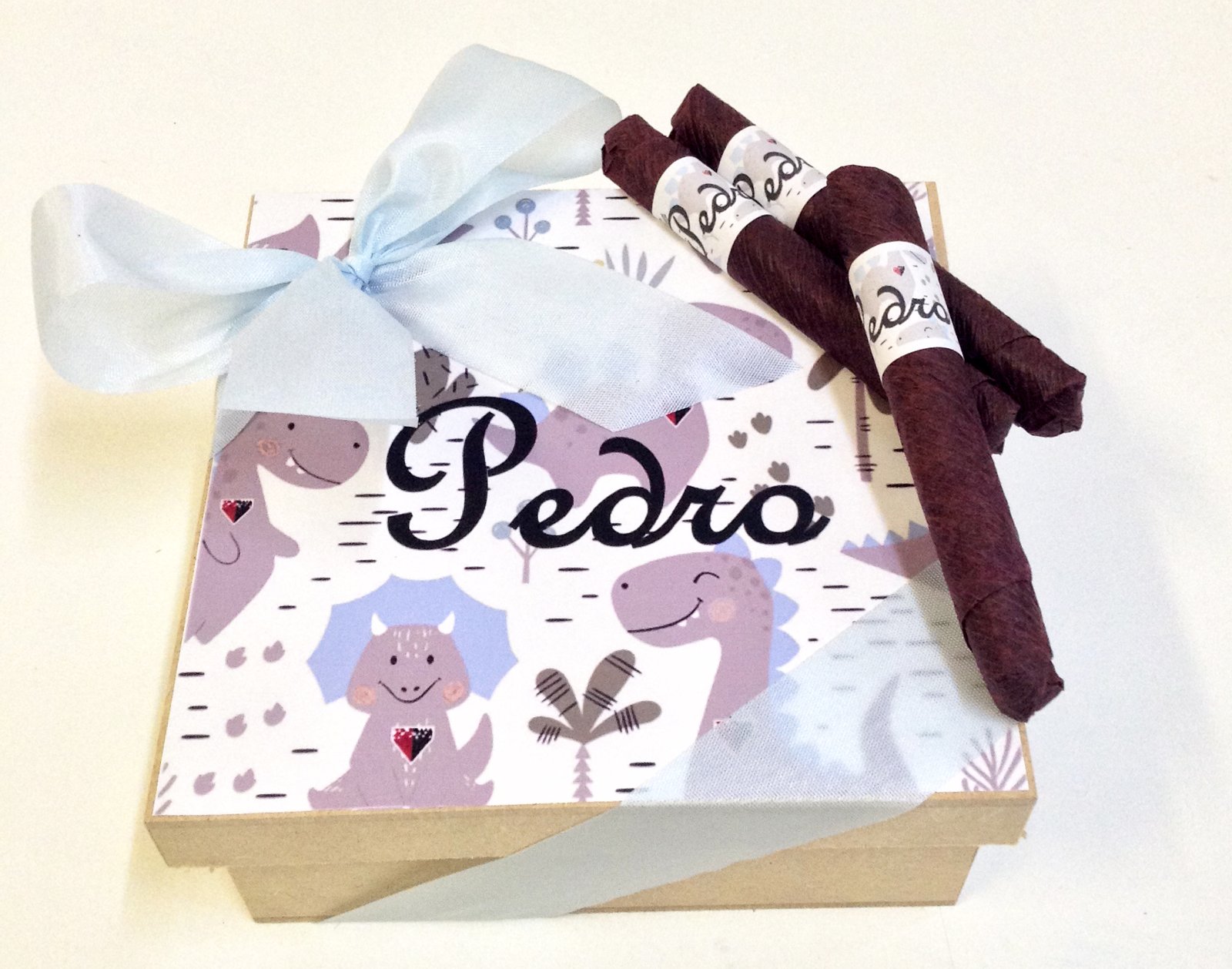 lembrancinha charuto de chocolate caixa personalizada